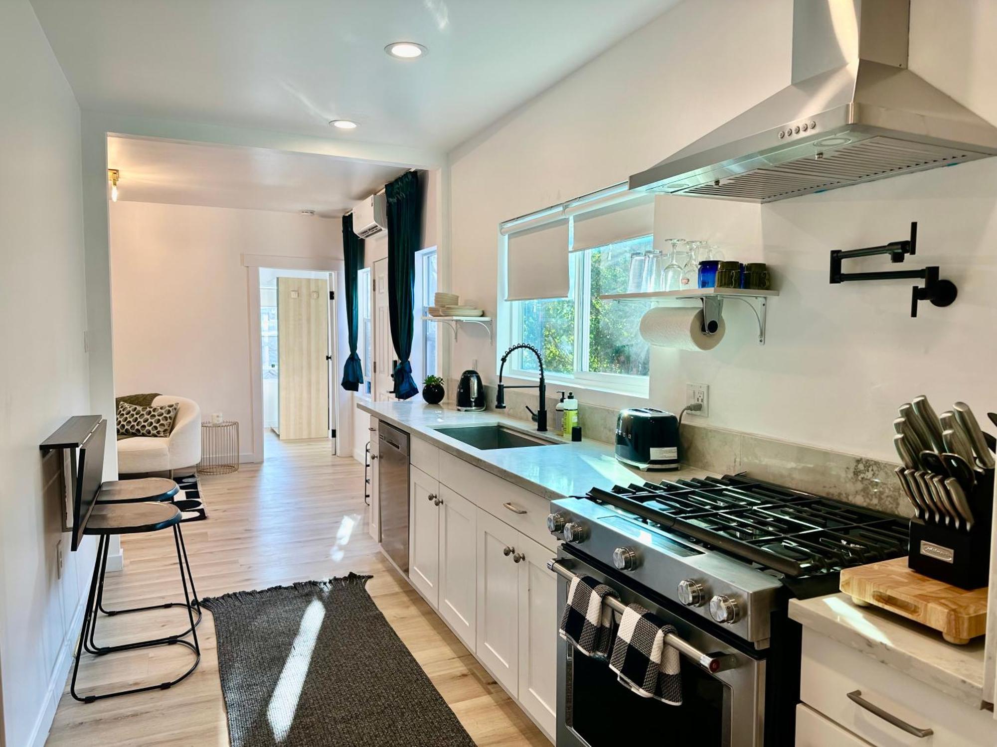 Modern, Remodeled Echo Park House-Walk To Sunset Blvd, Dodgers Stadium, Shops, Bars, Restaurants, Lake, Concerts Villa Los Angeles Exterior photo